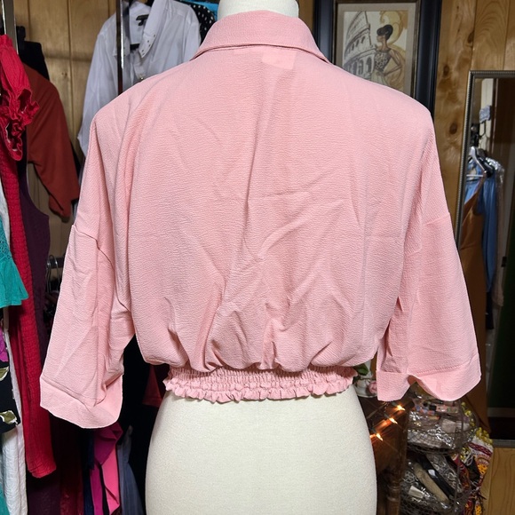 Pink Quarter Sleeve Twist Front Crop Top NWT Size Large - Picture 7 of 8
